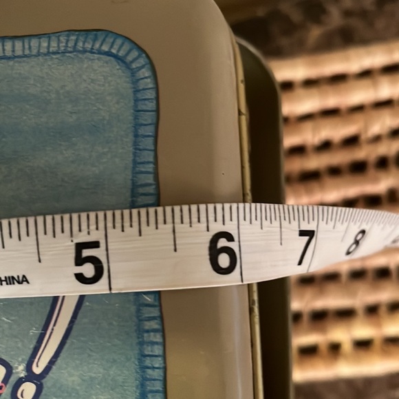 Vintage Hallmark Shirt Tales Penguin “Stay Cool” Tin Container with Handles - Picture 13 of 14